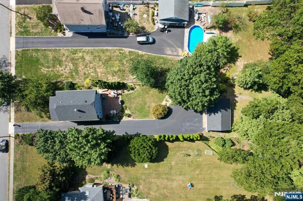 45 Hill Street Midland Park, NJ 07432