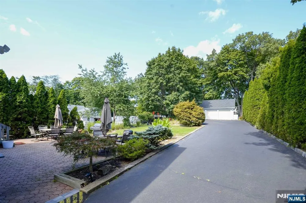 45 Hill Street Midland Park, NJ 07432