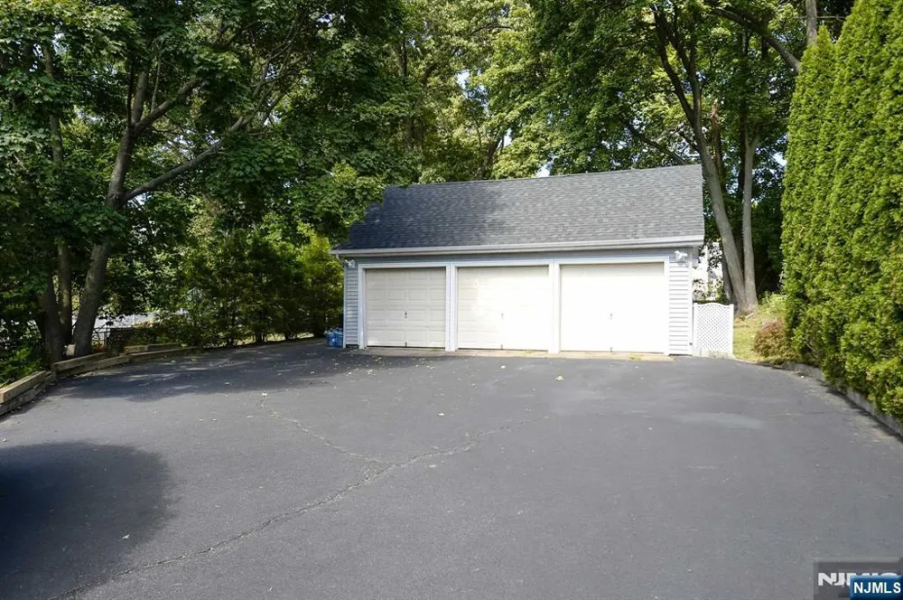 45 Hill Street Midland Park, NJ 07432