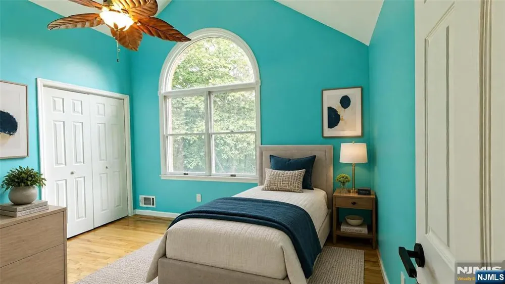 281 Kinnelon Road Kinnelonugh, NJ 07405