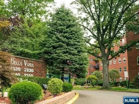 2350 Linwood Avenue 2H
