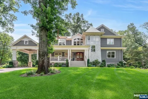 4 Brookview Court