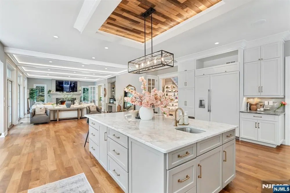 4 Brookview Court Ho-Ho-Kus, NJ 07423
