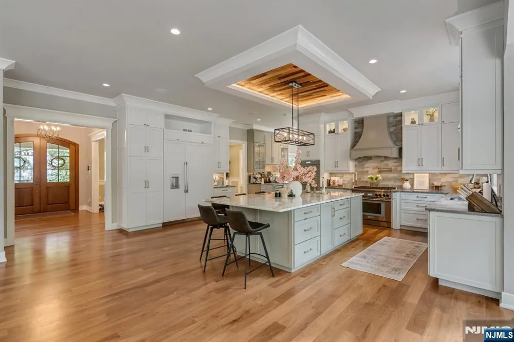 4 Brookview Court Ho-Ho-Kus, NJ 07423