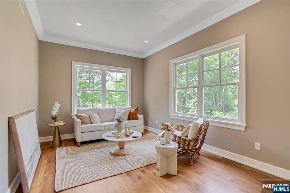 4 Brookview Court Ho-Ho-Kus, NJ 07423