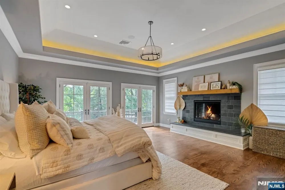 4 Brookview Court Ho-Ho-Kus, NJ 07423