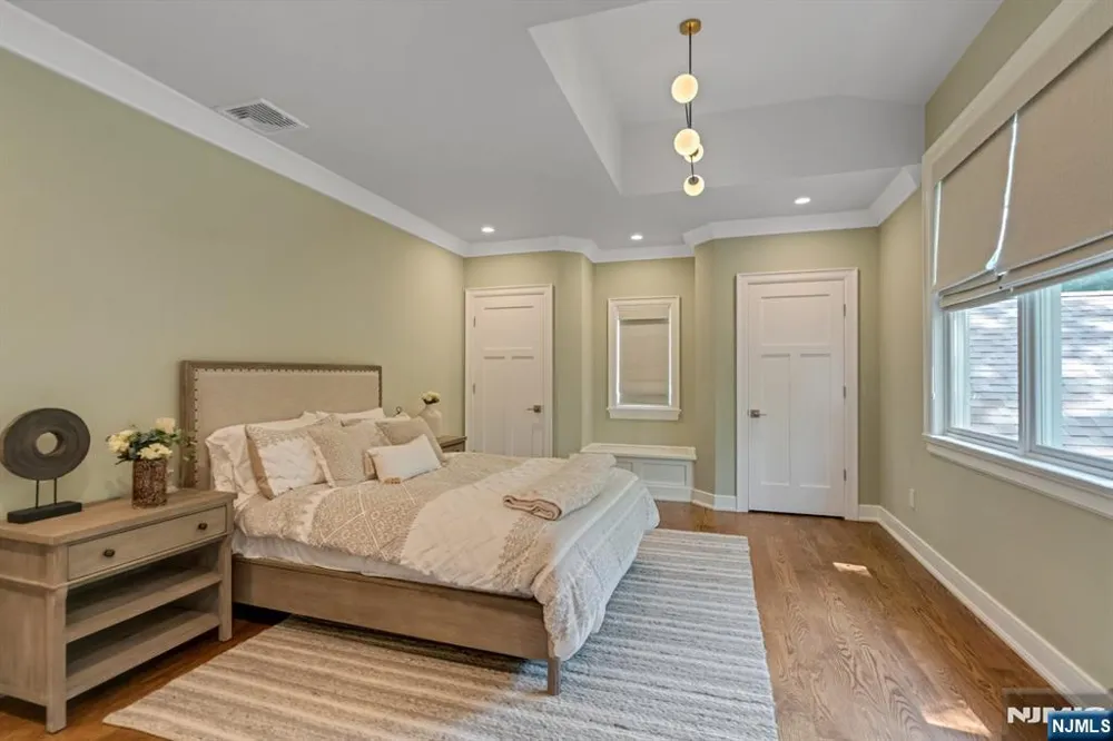 4 Brookview Court Ho-Ho-Kus, NJ 07423