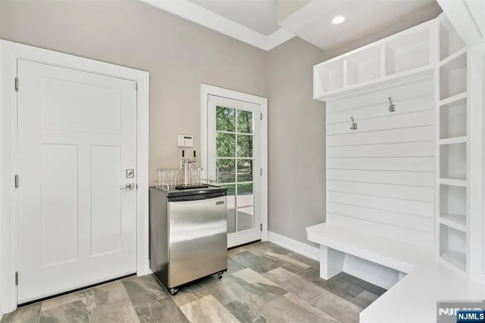 4 Brookview Court Ho-Ho-Kus, NJ 07423