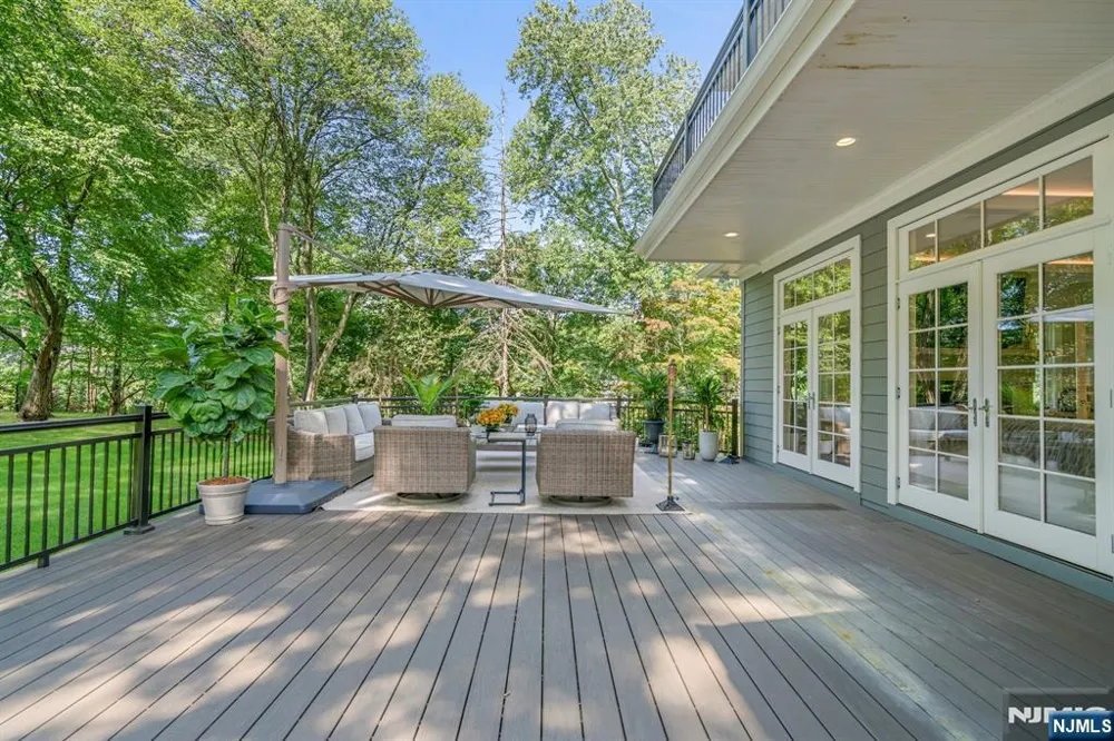 4 Brookview Court Ho-Ho-Kus, NJ 07423