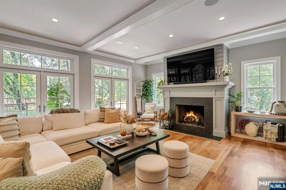 4 Brookview Court Ho-Ho-Kus, NJ 07423