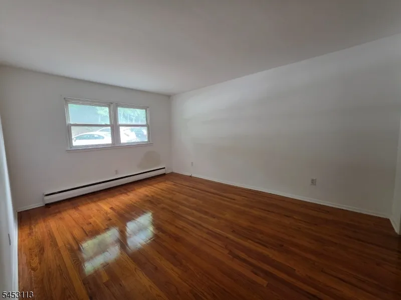 87 Elm Rd Caldwell, NJ 07006