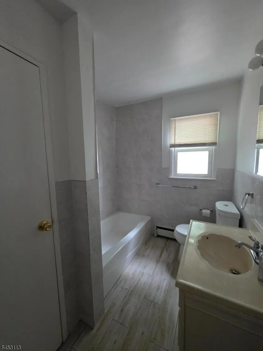 87 Elm Rd Caldwell, NJ 07006
