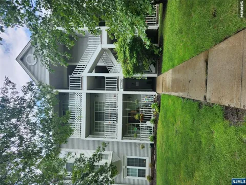 124 Raintree Lane