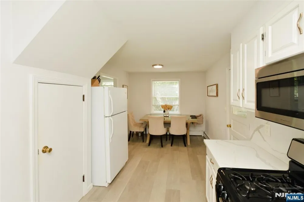 122 Strysko Avenue Mahwah, NJ 07430