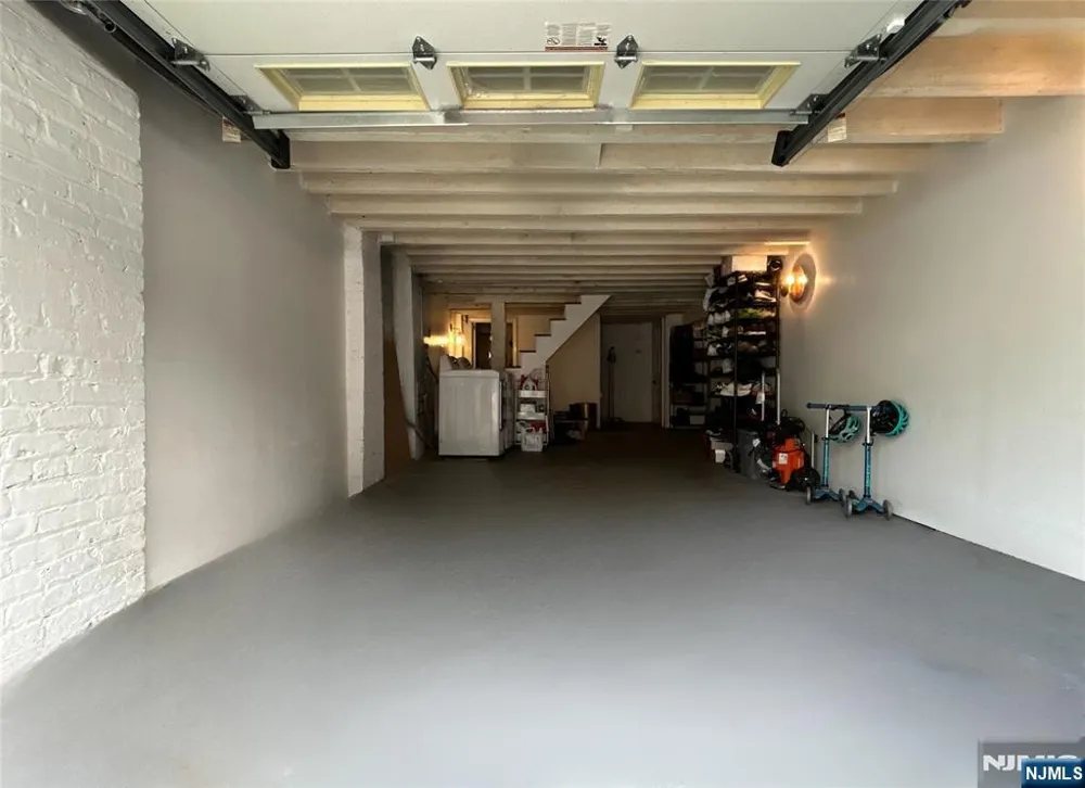 66 Irving Street Jersey City, NJ 07307