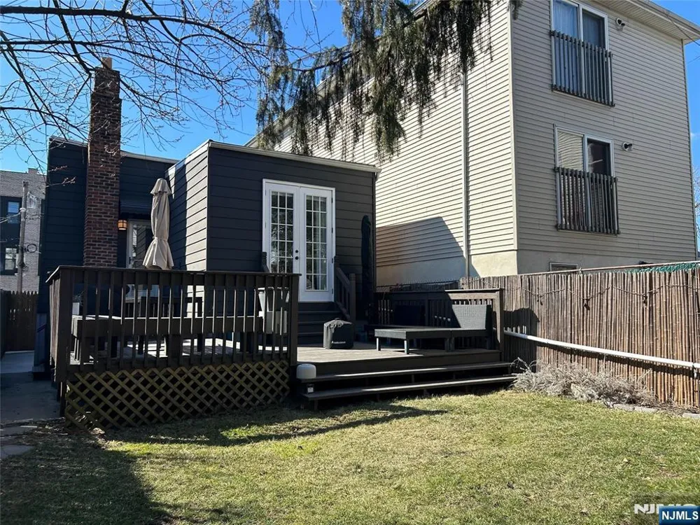 66 Irving Street Jersey City, NJ 07307