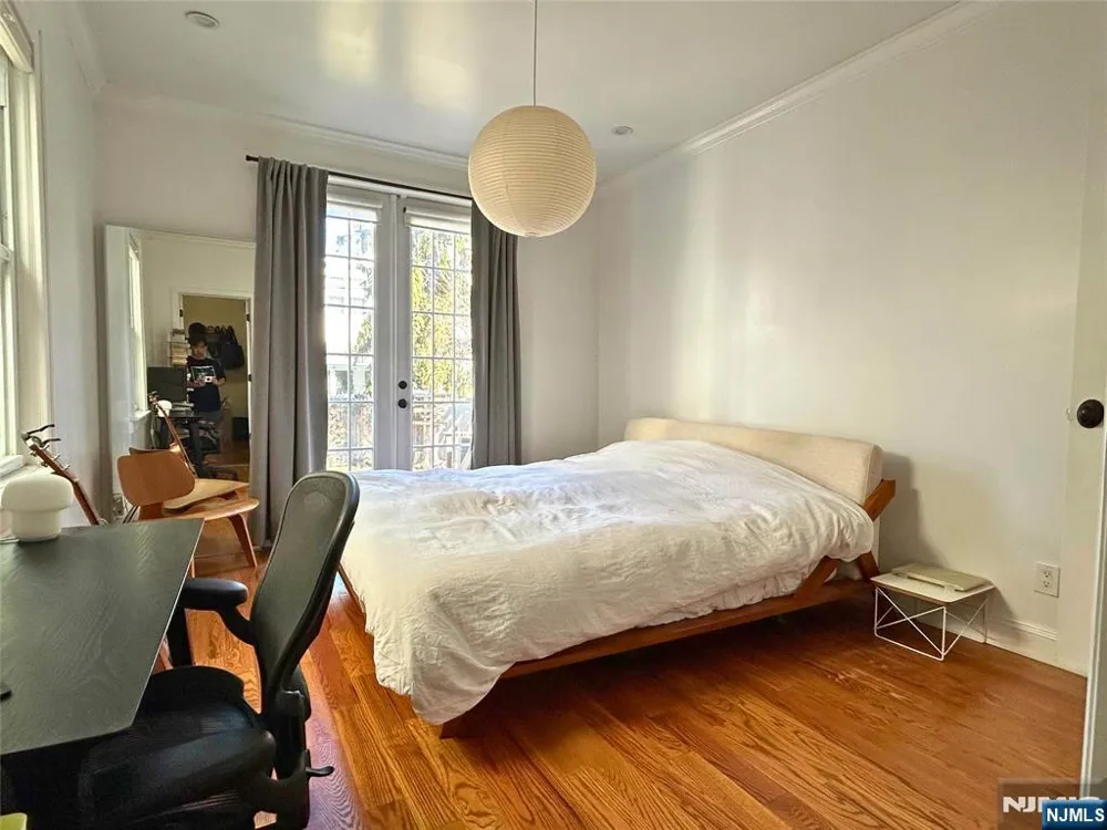 66 Irving Street Jersey City, NJ 07307