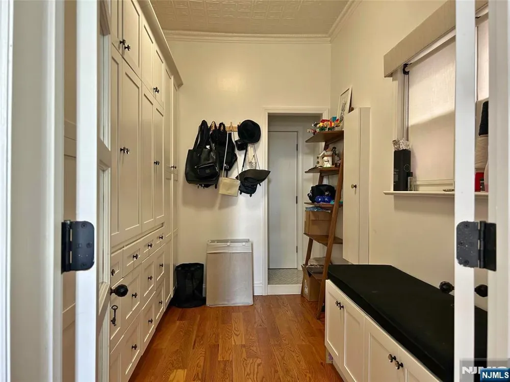 66 Irving Street Jersey City, NJ 07307