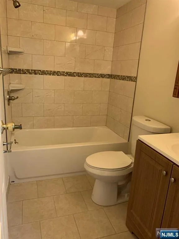 221 Ringwood Avenue A5 Pompton Lakes, NJ 07442