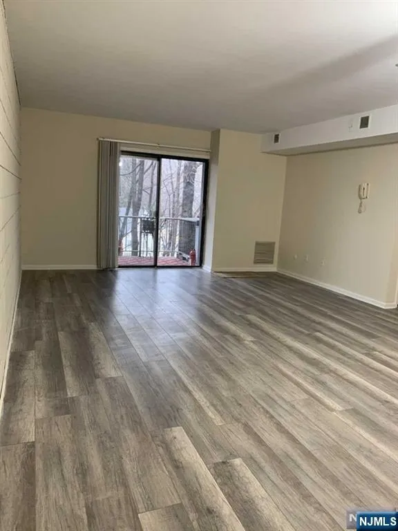 221 Ringwood Avenue A5 Pompton Lakes, NJ 07442