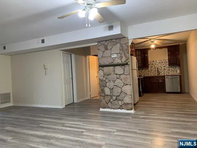 221 Ringwood Avenue A5 Pompton Lakes, NJ 07442