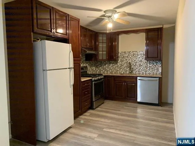 221 Ringwood Avenue A5 Pompton Lakes, NJ 07442