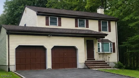 4 Deerfield Rd