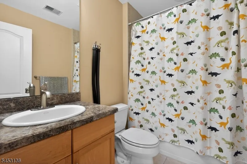 70 Winged Foot Dr Livingston, NJ 07039