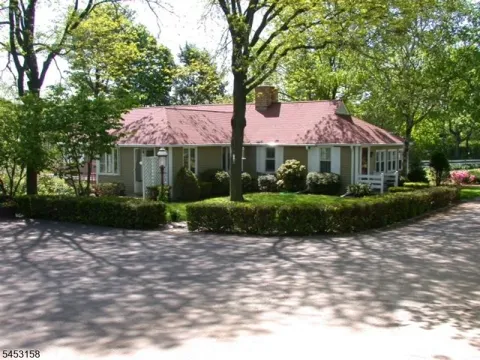 22 Cooks Cross Rd