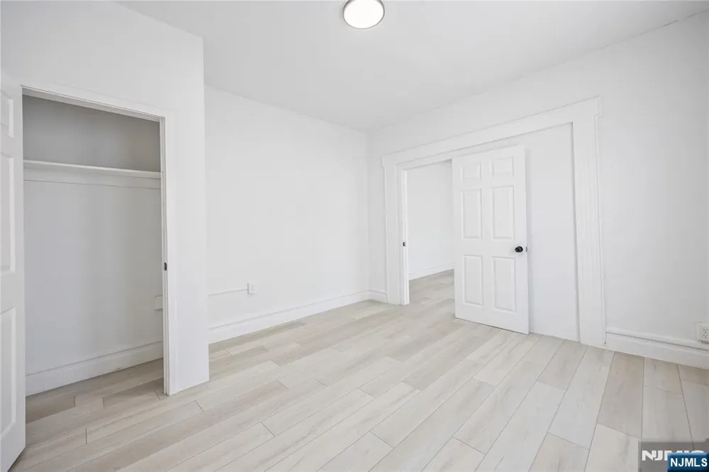 463 21st Street Irvington, NJ 07111