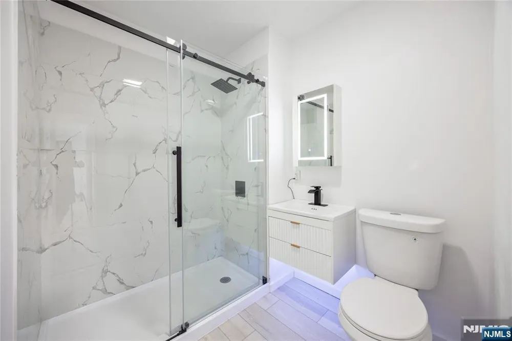 463 21st Street Irvington, NJ 07111