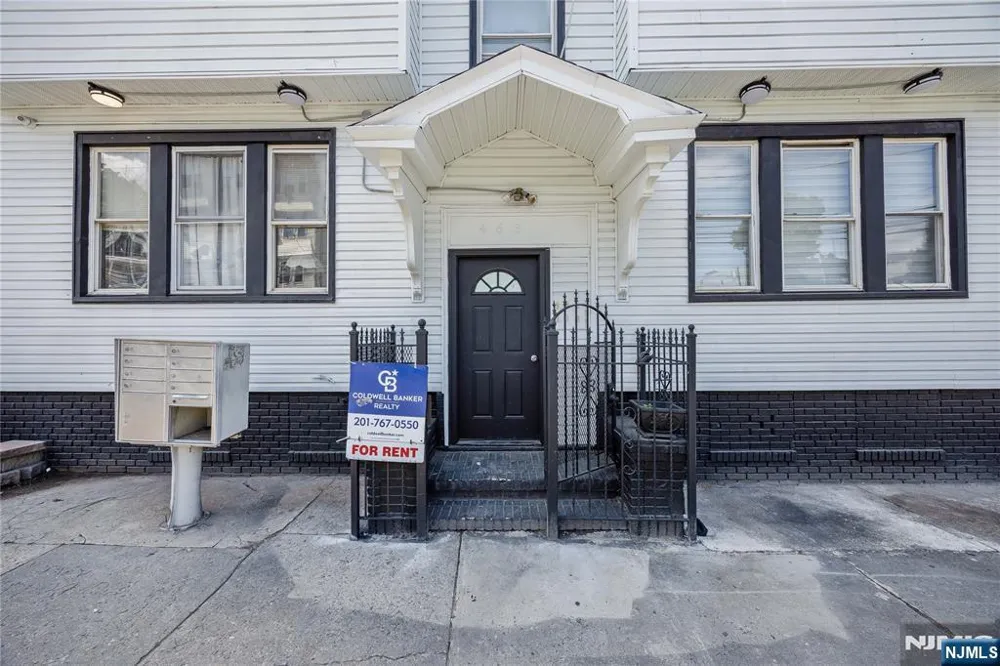 463 21st Street Irvington, NJ 07111