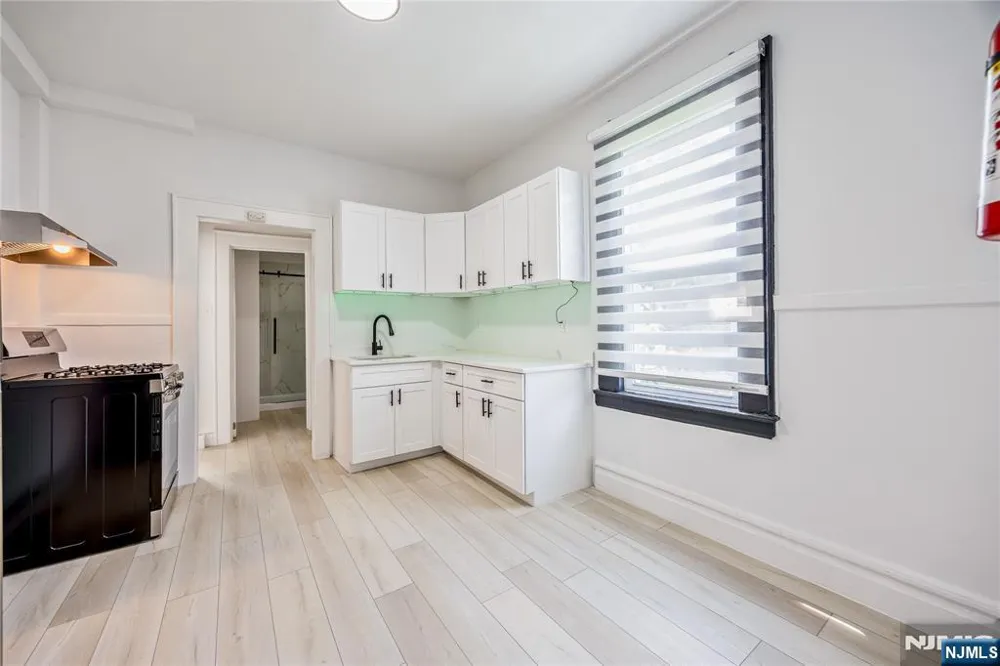463 21st Street Irvington, NJ 07111