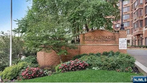 100 Old Palisade Road 3501