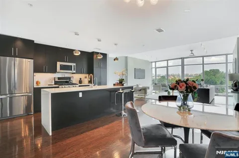 100 Thompson Lane 4D