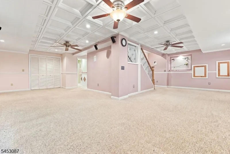 17 Grant Way Lopatcong, NJ 08865
