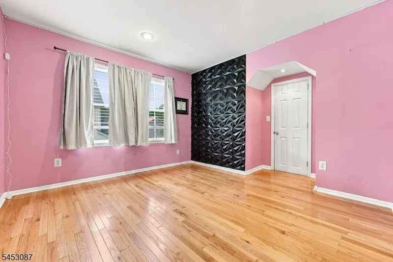 17 Grant Way Lopatcong, NJ 08865