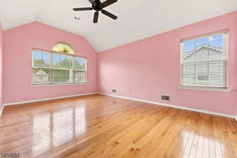 17 Grant Way Lopatcong, NJ 08865