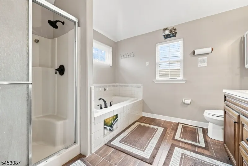 17 Grant Way Lopatcong, NJ 08865