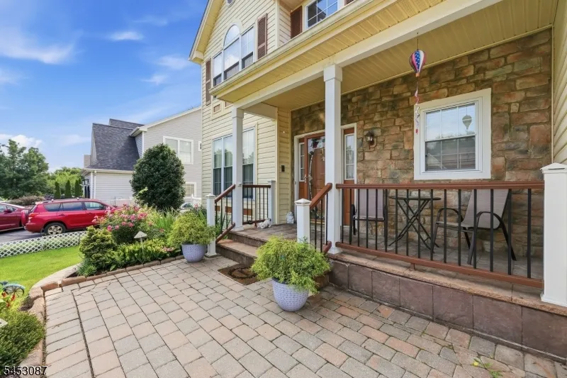 17 Grant Way Lopatcong, NJ 08865