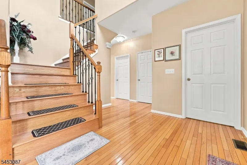 17 Grant Way Lopatcong, NJ 08865