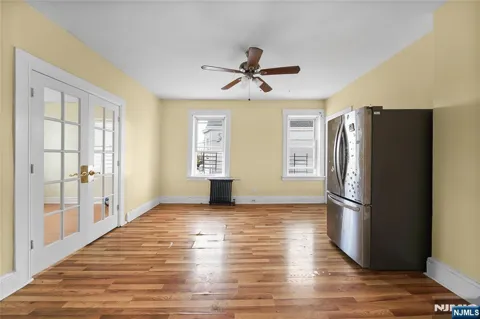 23 Farnham Avenue 2