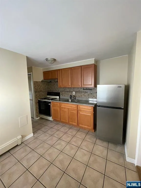 46 New Street Montclair, NJ 07042