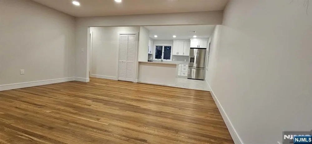 2 3rd Street 2 Elmwood Park, NJ 07407