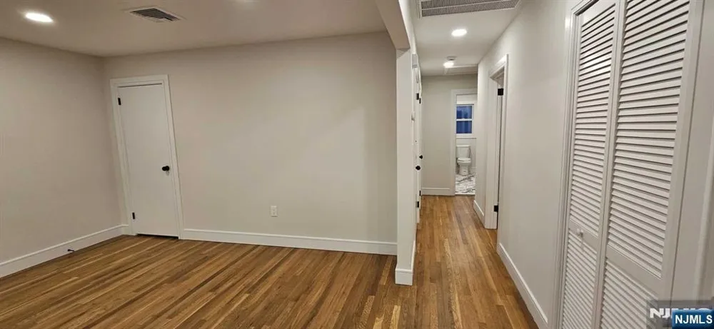 2 3rd Street 2 Elmwood Park, NJ 07407