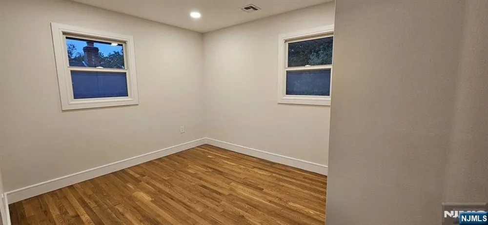 2 3rd Street 2 Elmwood Park, NJ 07407