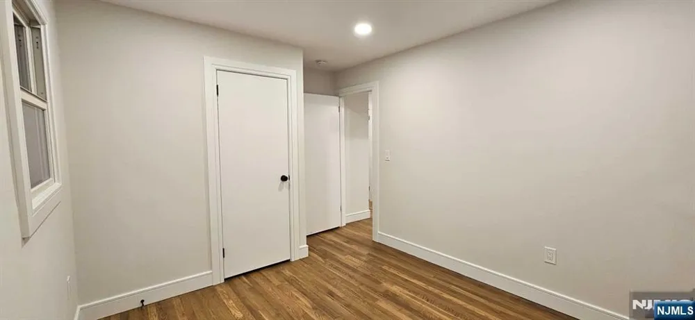 2 3rd Street 2 Elmwood Park, NJ 07407