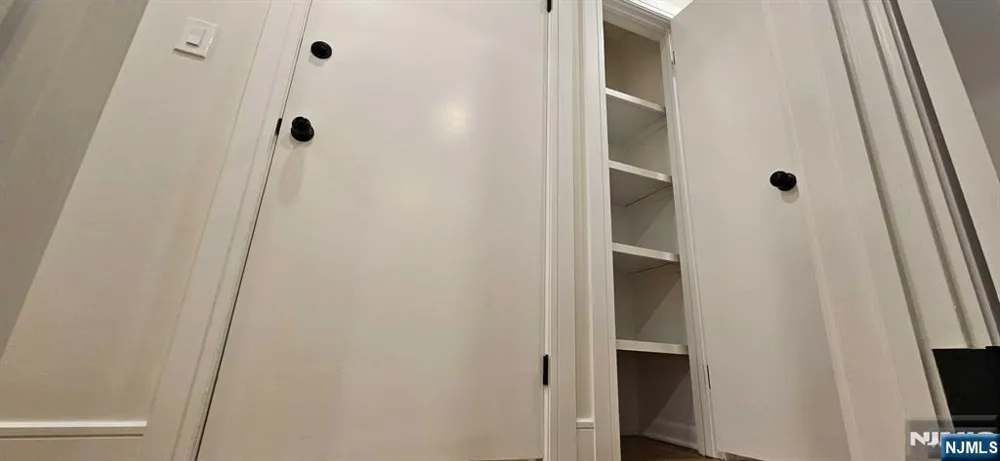 2 3rd Street 2 Elmwood Park, NJ 07407