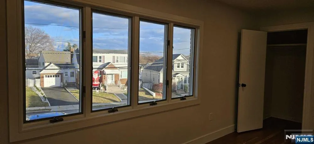 2 3rd Street 2 Elmwood Park, NJ 07407