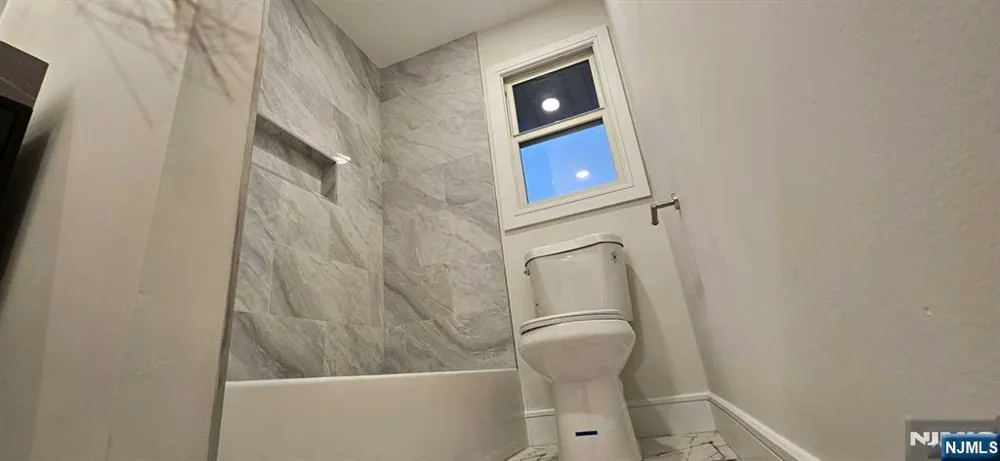 2 3rd Street 2 Elmwood Park, NJ 07407
